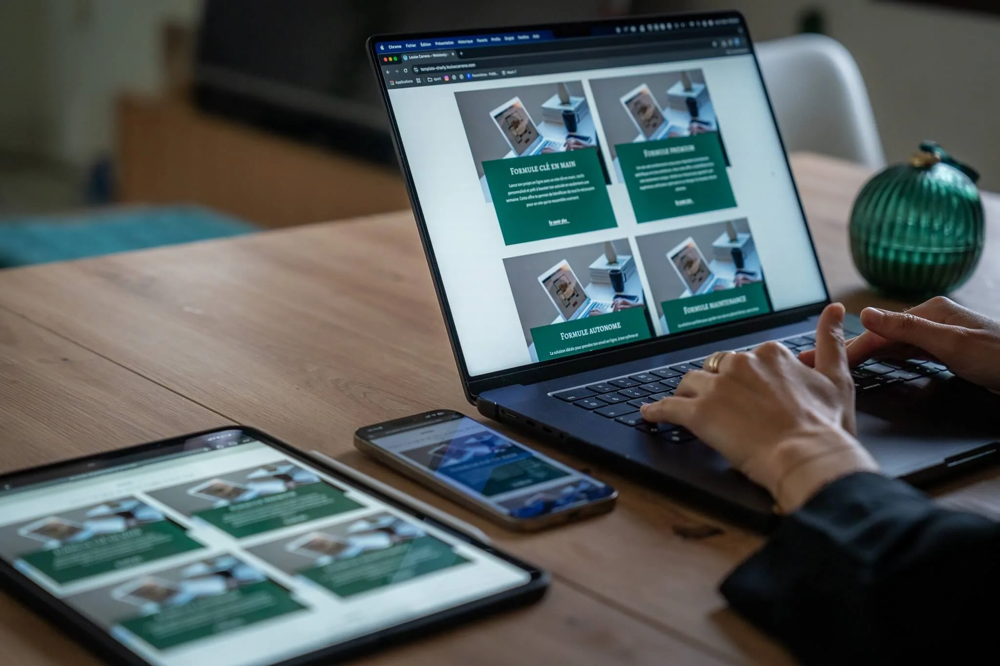 Création de site WordPress responsive affiché sur ordinateur et smartphone